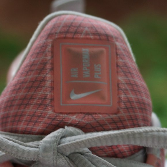 RARE Women's Nike Vapor Max Plus Bleached Coral sneakers sz 8.5 M - Picture 4 of 11